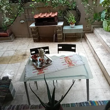 Stella's Jasmine Apartment